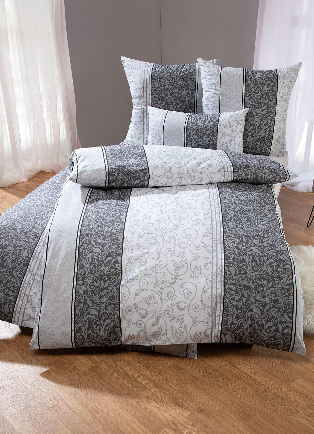 Bettwäsche-Garnitur in Renforcé-Qualität, Größe 412 (2x 80/80 cm + 2x 135/200 cm), Grau von BADER