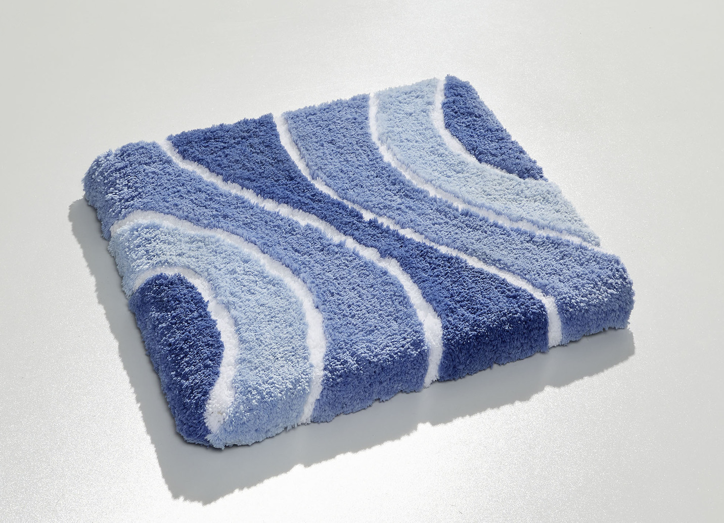 Herrlich weiche Badgarnitur, Größe 109 (Hänge-WC-Vorleger, 50/ 50 cm), Blau von BADER