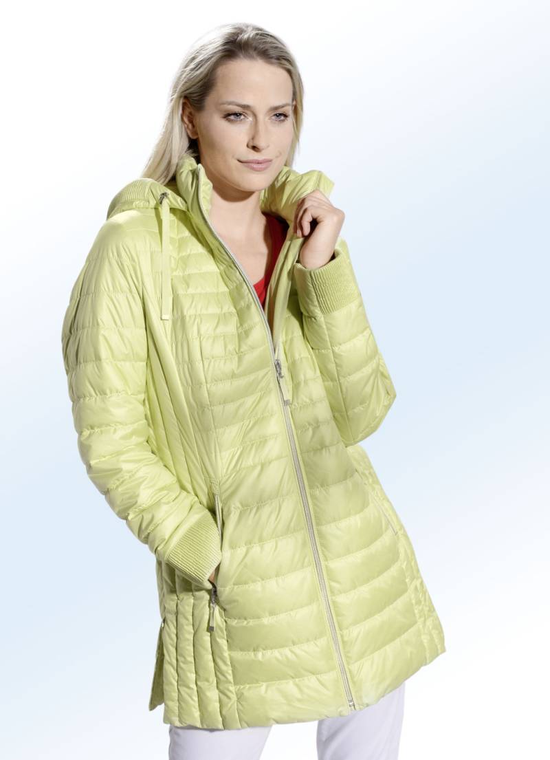Jacke mit gesmoktem Rand an der abnehmbaren Kapuze, Limone, Größe 48 von BADER