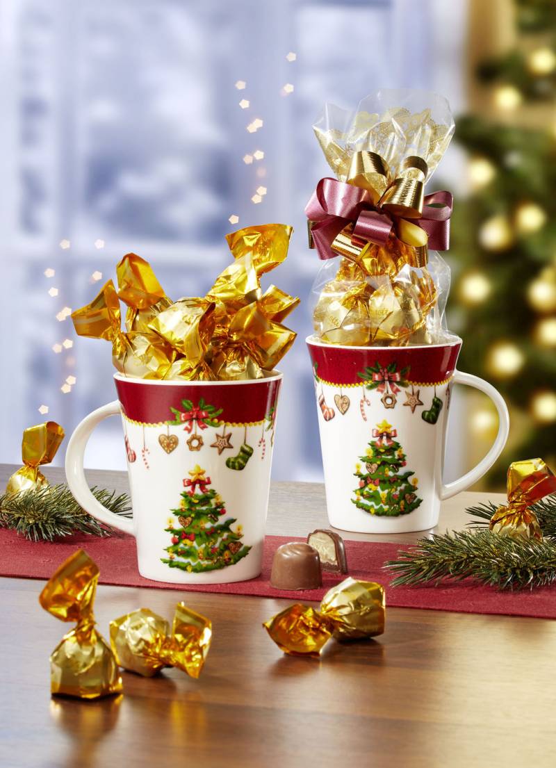 Kaffeebecher Christbaum mit süßer Füllung, Bunt von BADER