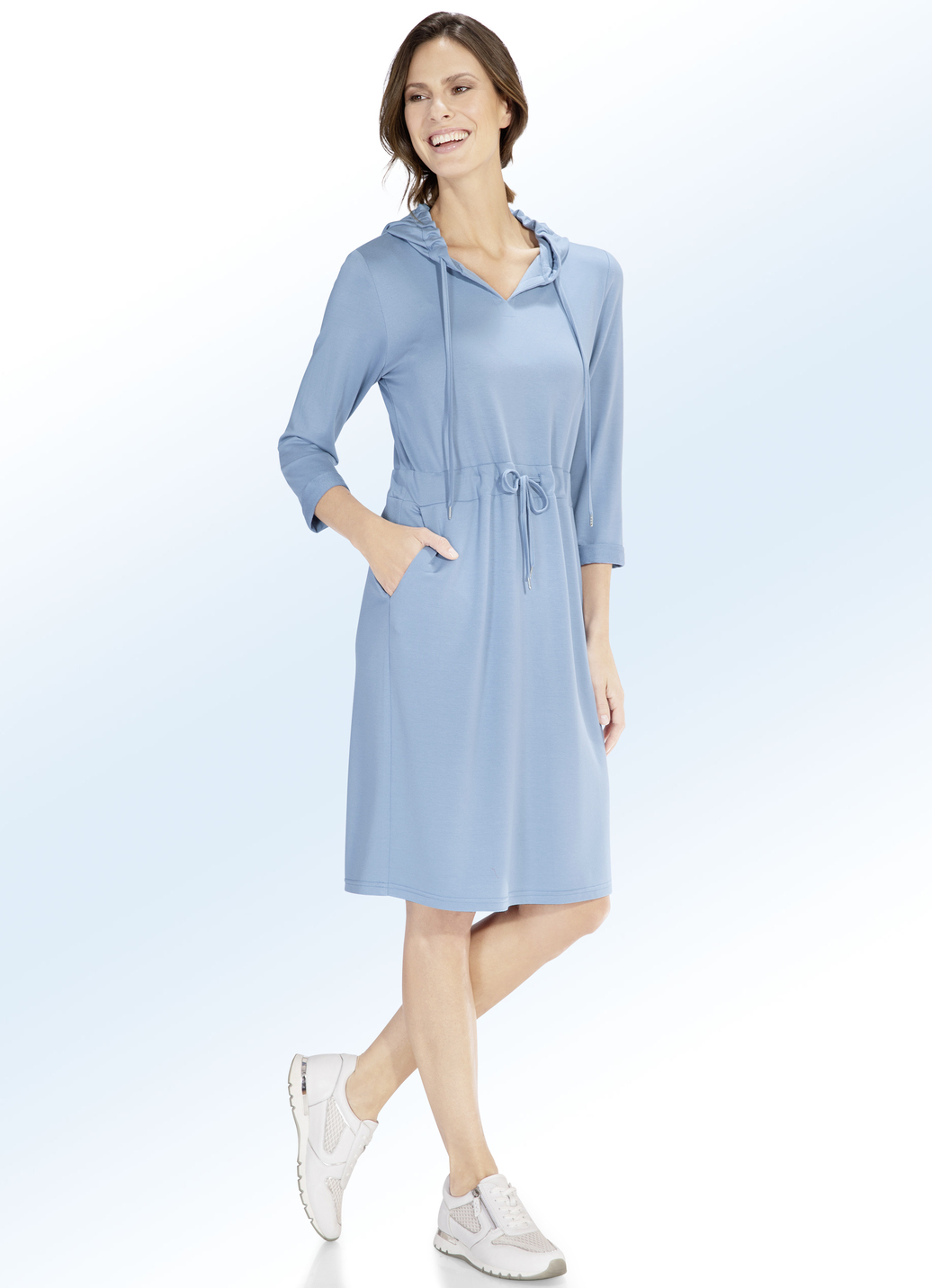 Kleid mit Kapuze, Rauchblau, Größe 40 von BADER