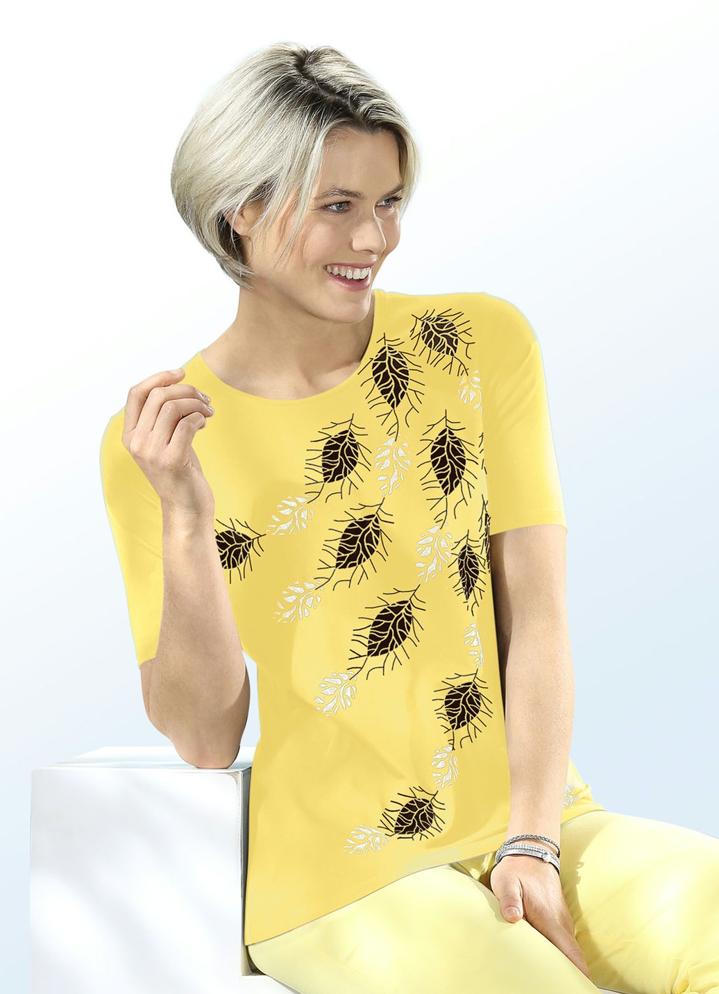 Shirt mit interessantem Blätterdruck in 2 Farben, Gelb, Größe 52 von BADER