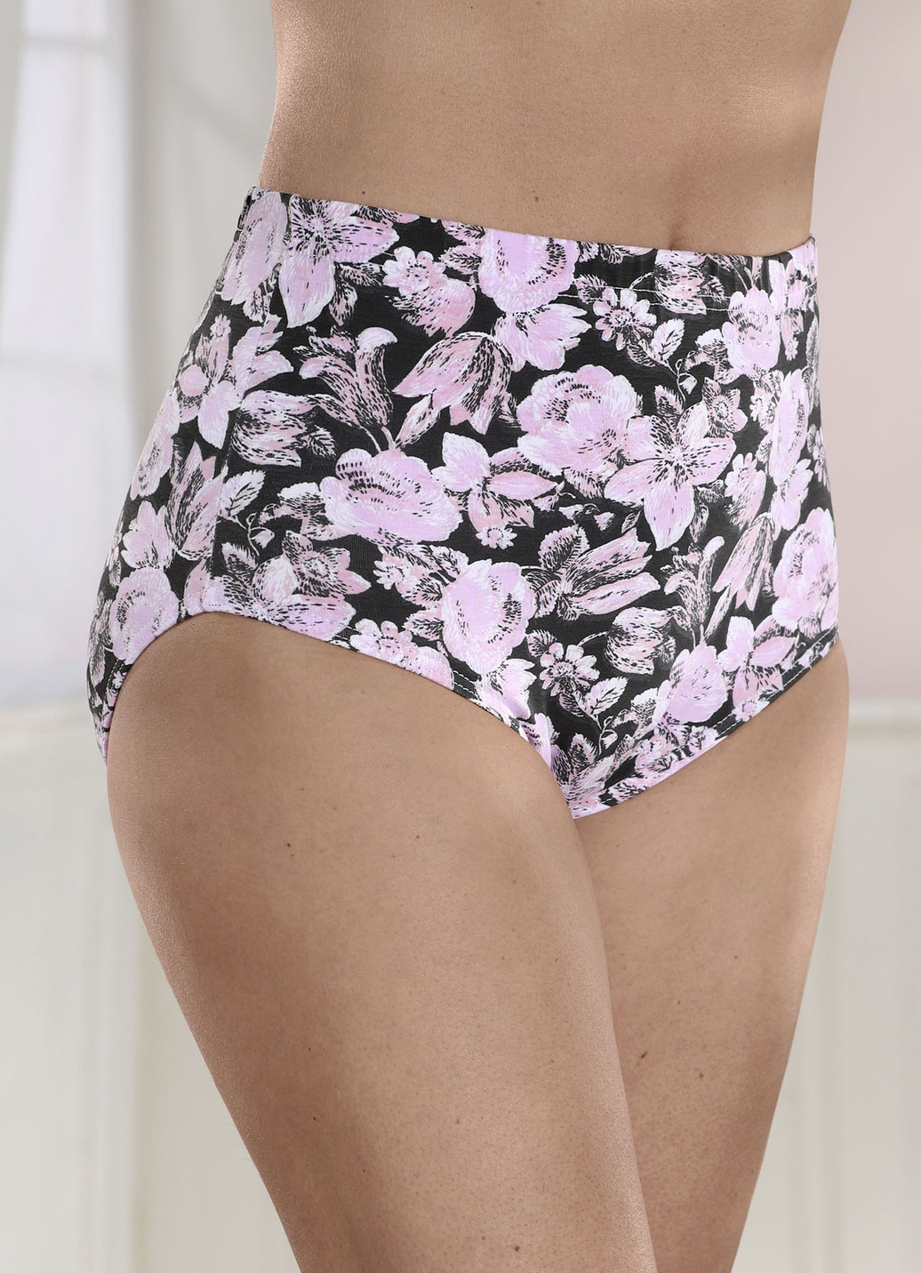 Slip mit Floraldessin, Schwarz-Rosa-Weiss, Größe 54 von BADER