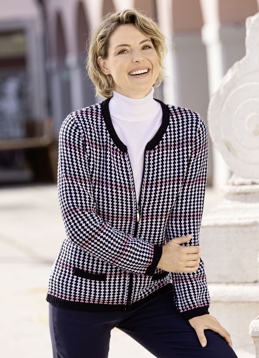 Strickjacke mit zartem Farbverlauf, Marine-Rosa-Multicolor, Größe 38 von BADER