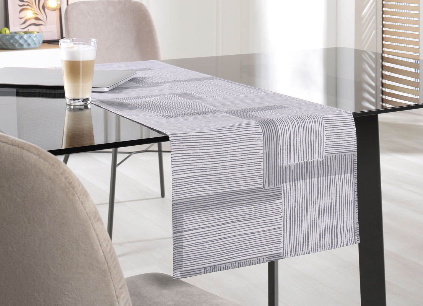 Tischdecke mit Fleckschutz-Ausrüstung, Größe 105 (Läufer, 40/140 cm), Silber von BADER