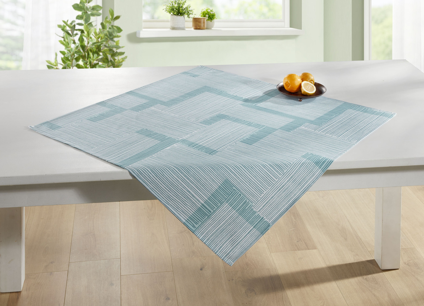 Tischdecke mit Fleckschutz-Ausrüstung, Größe 108 (Tischdecke, 80/ 80 cm), Aqua von BADER