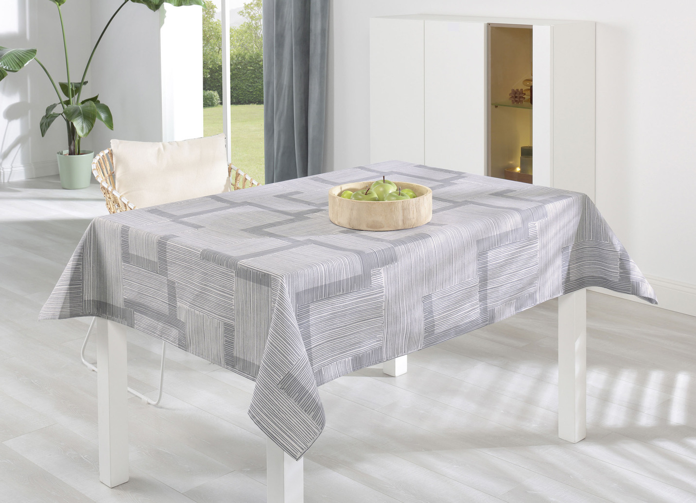 Tischdecke mit Fleckschutz-Ausrüstung, Größe 130 (Tischdecke, 130/160 cm), Silber von BADER