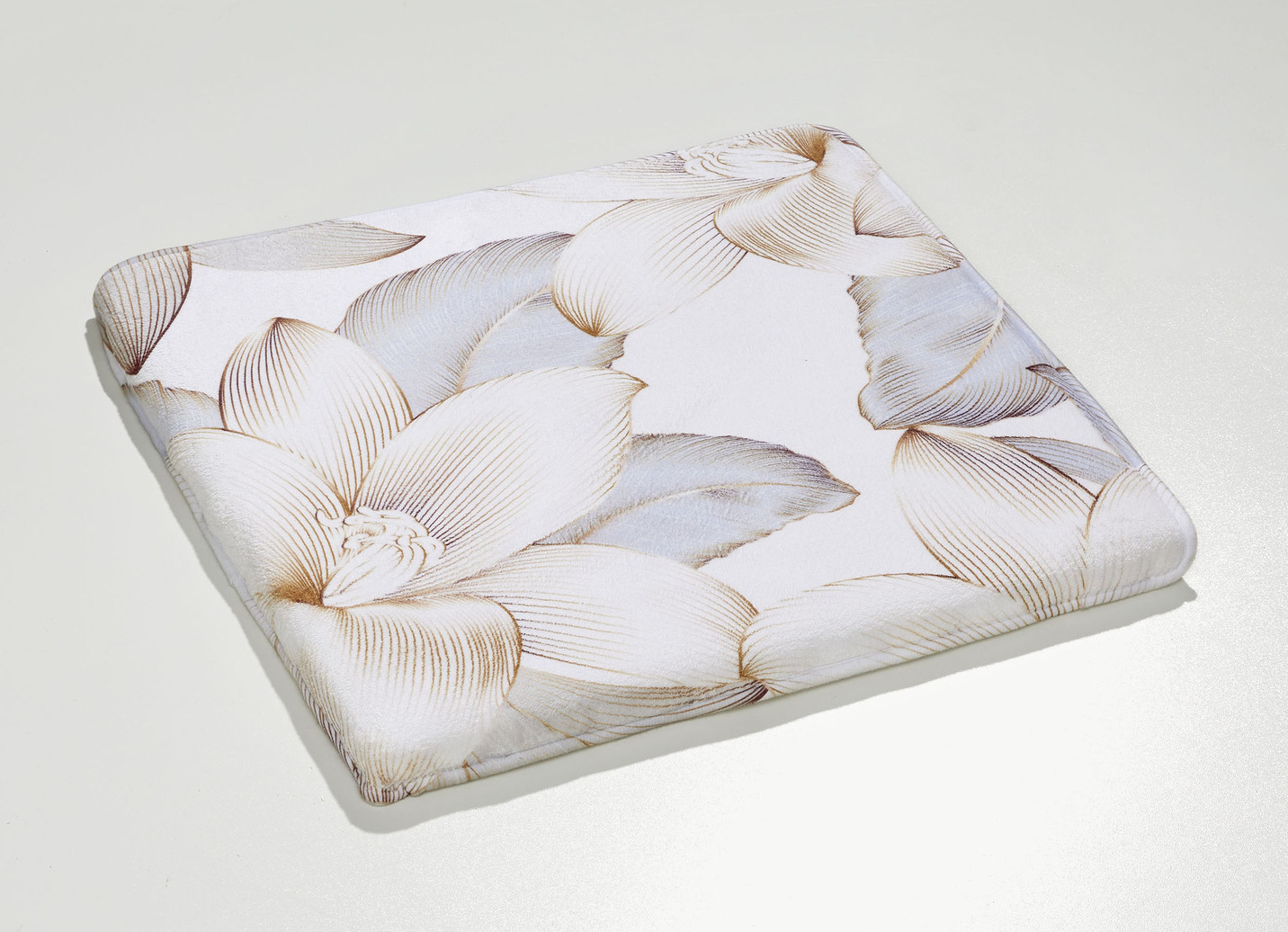 Traumhaft weiche Badgarnitur mit Bandeinfassung, Größe 109 (Hänge-WC-Vorleger, 50x 50 cm), Multicolor von BADER