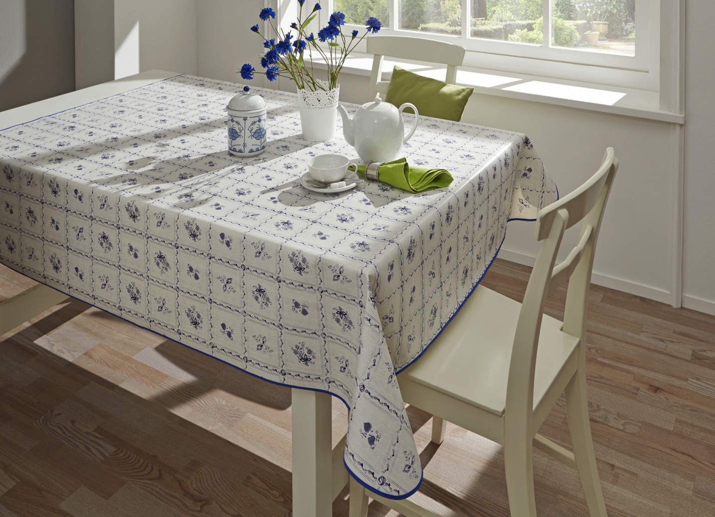 Wachstuch-Tischdecke in pflegeleichter Qualität, Größe 110 (Tischdecke, 110x140 cm), Blau-Weiss von BADER