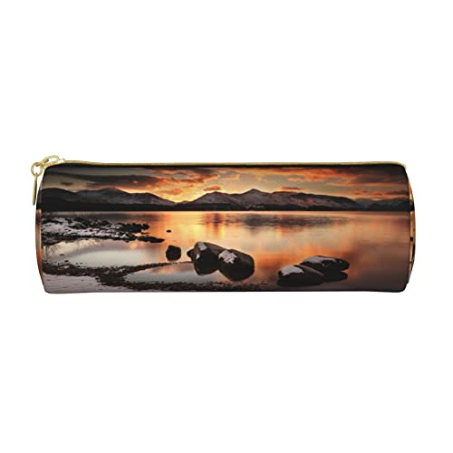 Romantisches Federmäppchen aus bedrucktem Leder mit Strandmotiv, Stifteetui, Kosmetiktasche, Make-up-Tasche, Büro-Aufbewahrungstasche für Männer und Frauen, Rock and Lake Under Sunset, Einheitsgröße von BAFAFA