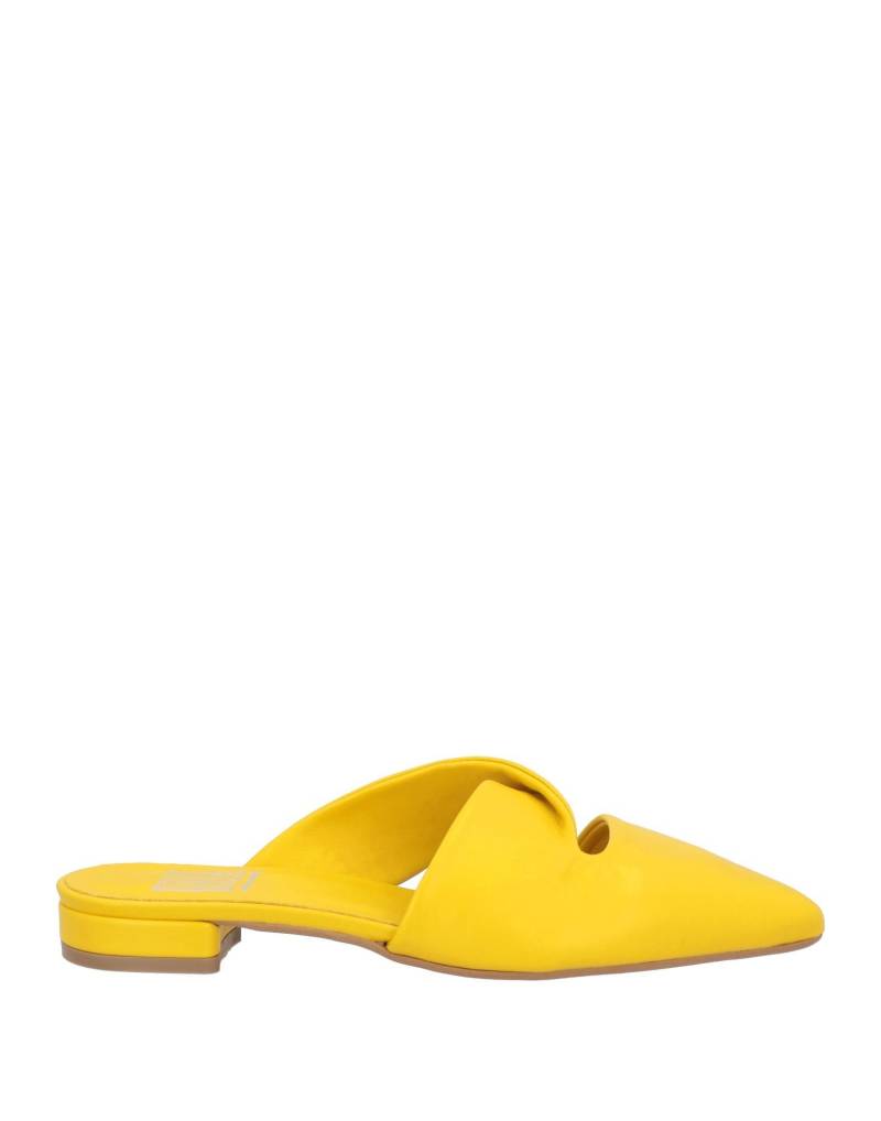 BALIĒ Mules & Clogs Damen Gelb von BALIĒ