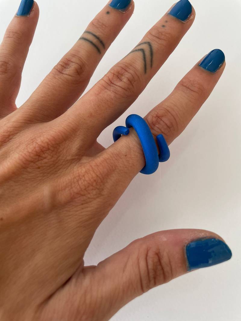 Handgefertigter Polymer-Ton-Ring. Einfaches Design. Einstellbar Handgefertigter Polymer-Ton-Ring. Einfaches Design. Einstellbar von BAMxdesignstudio