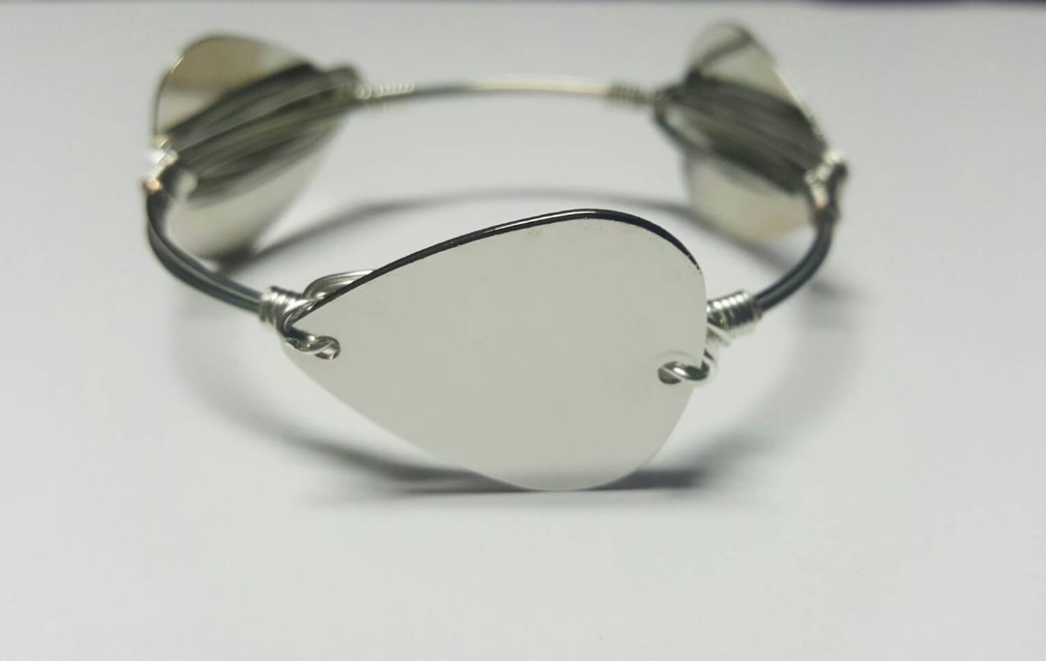 Plektrum Armband, Metall, Silber Plektrum Armband, Metall, Silber von BANGLEDandROCKED
