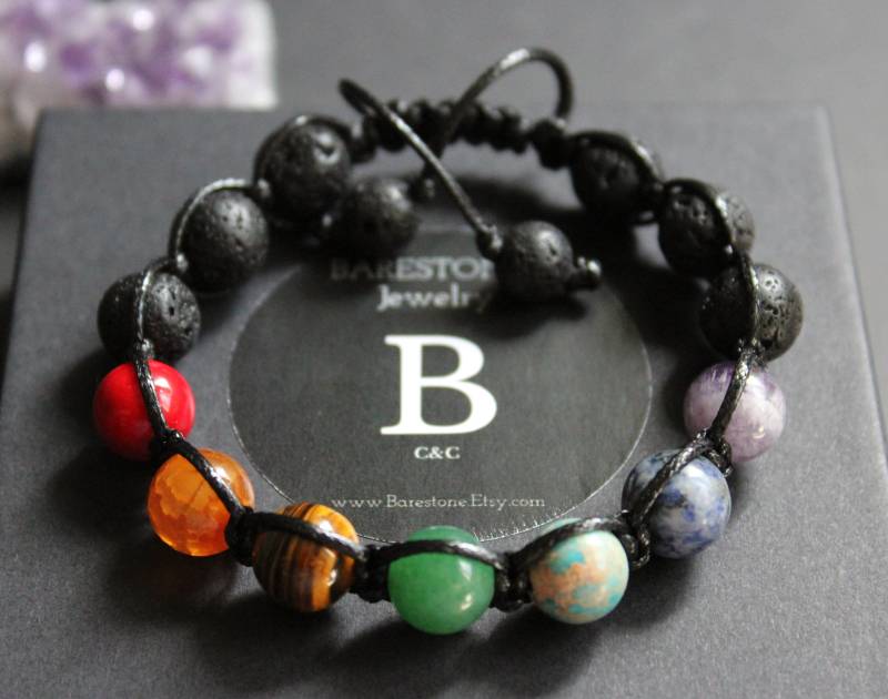 7 Chakra Armband Natürliche Achat, Jaspis, Lavastein Makramee Schnur von BARESTONE