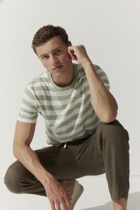 BASEFIELD - Rundhals T-Shirt 1/2 Arm eucalyptus - Gr. - M von BASEFIELD