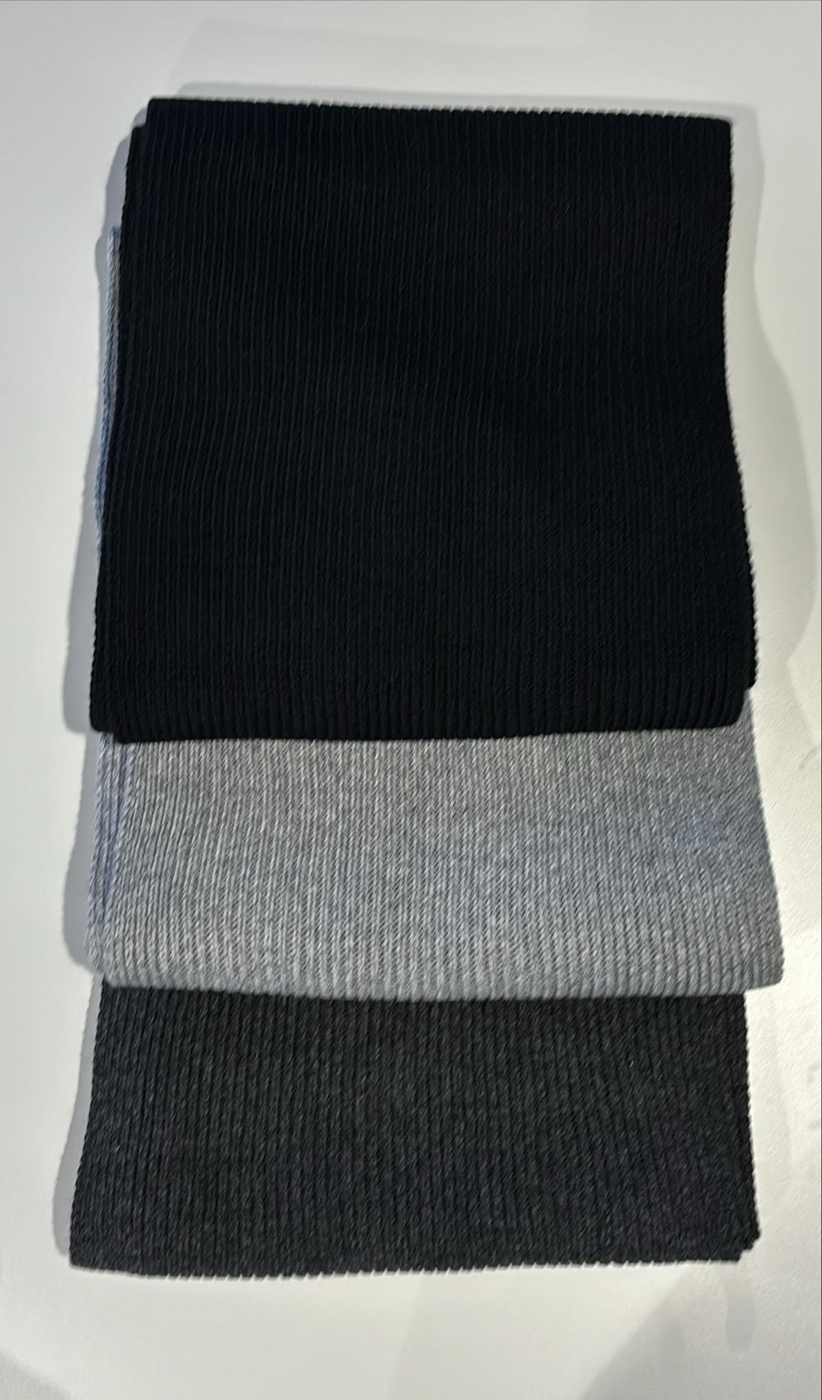 BASEFIELD - Scarf black von BASEFIELD