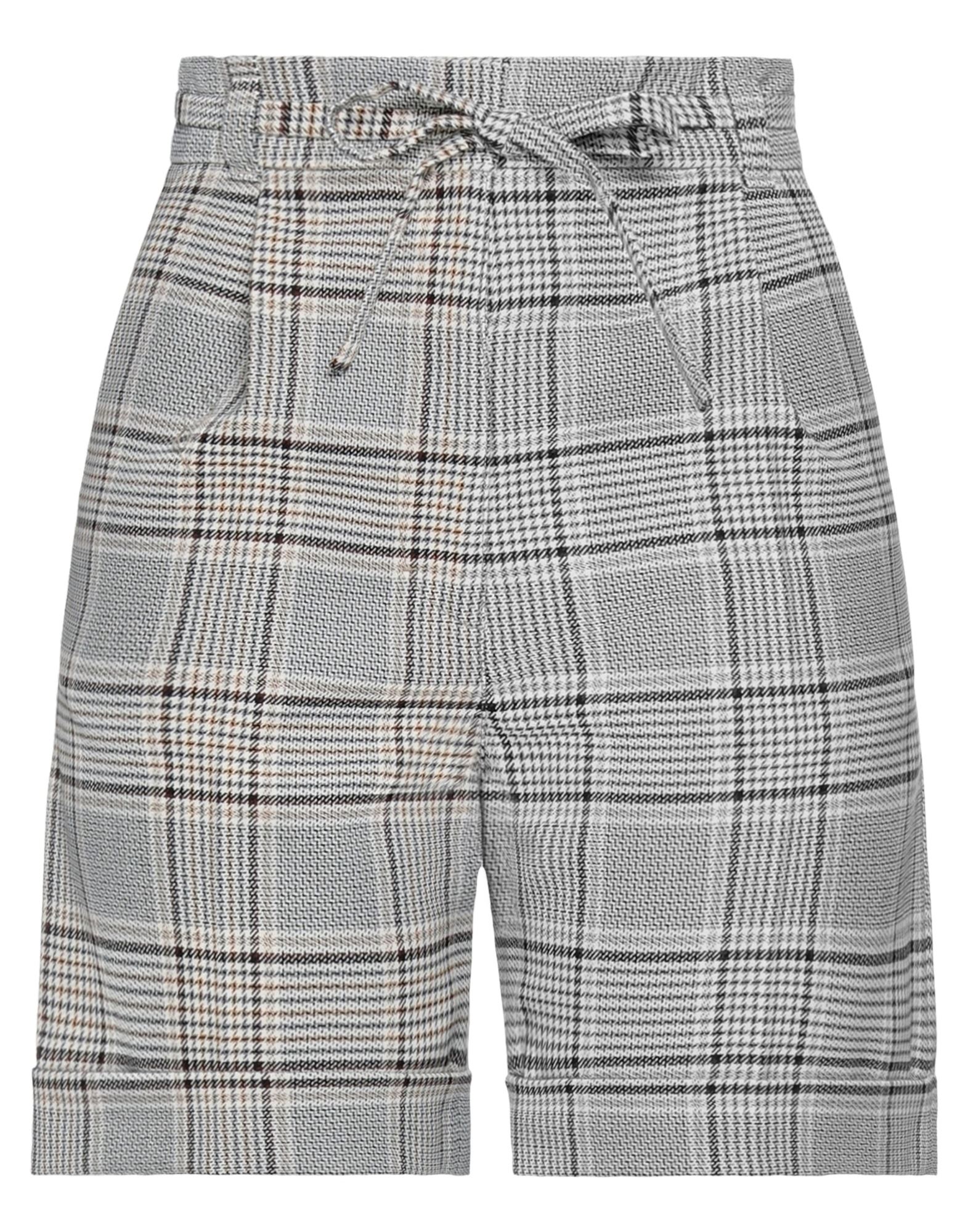 BAUM UND PFERDGARTEN Shorts & Bermudashorts Damen Hellgrau von BAUM UND PFERDGARTEN