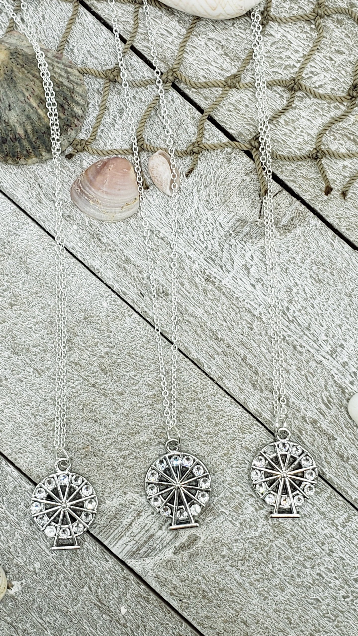 Tibetsilber Wunderrad Riesenrad Mit Handset Swarovski Kristallen An Einer Sterling Silber Halskette von BBGArtisanJewelry