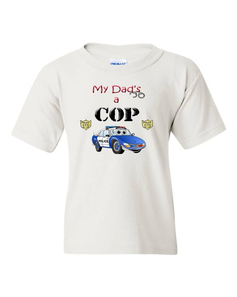 Mein Vater Ist Ein Cop Süßen Kinder T-Shirt Für Babys, Kleinkinder Und Kinder, Papa Polizei Hemd, Shirt von BBIApparel