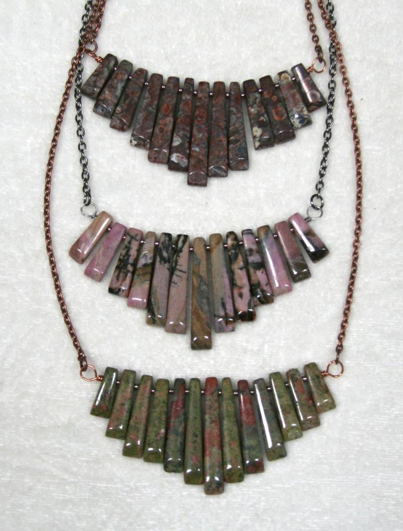 Abgestufte Edelstein Fächer Kette Leoparden Jaspis, Rhodonit, Unakit Abgestufte Edelstein Fächer Kette Leoparden Jaspis, Rhodonit, Unakit von BBJdesign