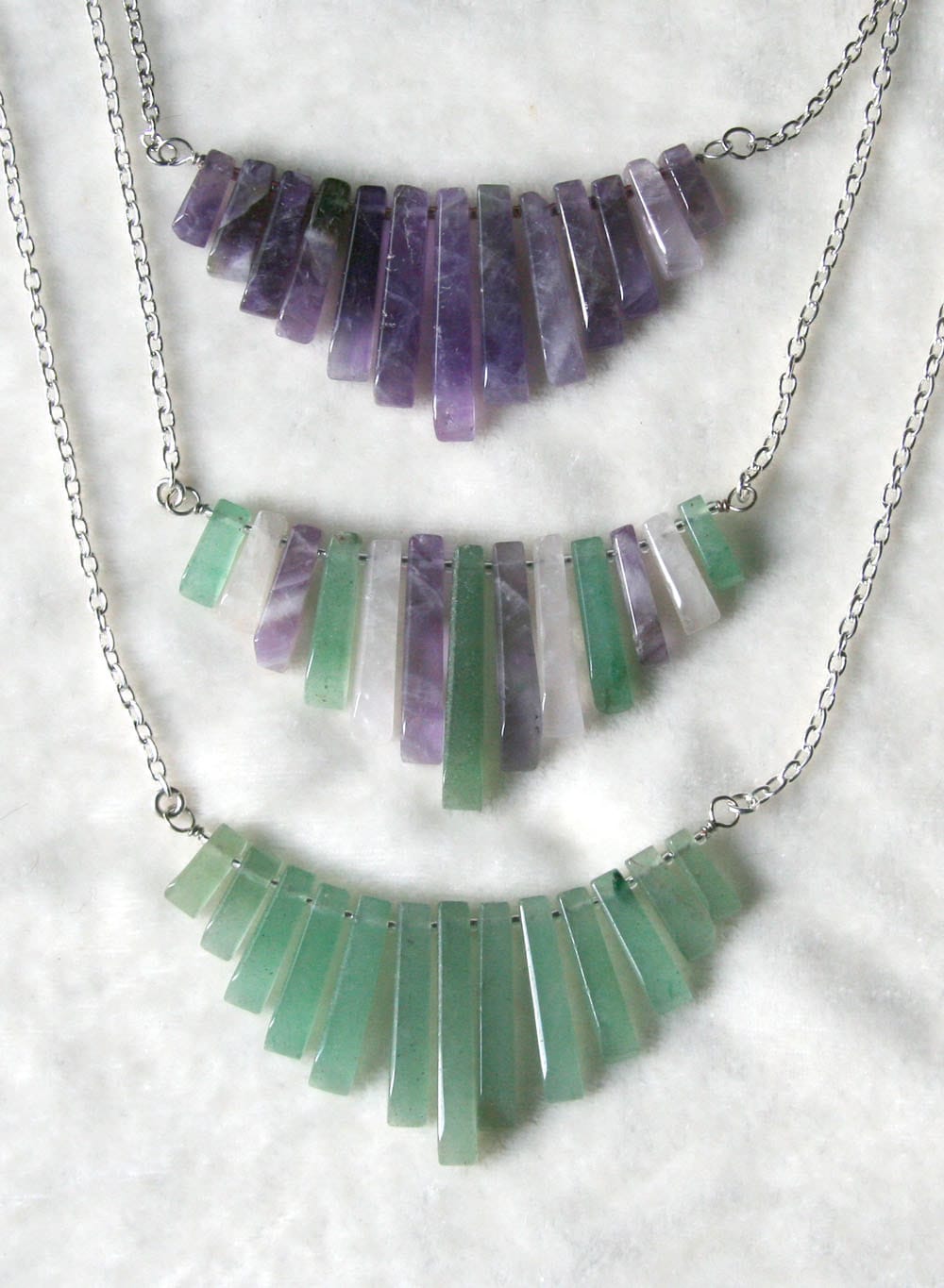 Abgestufte Edelstein Fan Halskette Amethyst, Aventurin, Quarz Abgestufte Edelstein Fan Halskette Amethyst, Aventurin, Quarz von BBJdesign