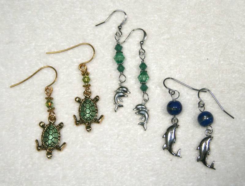 Kleine Schildkröte Dolphin Kugel Ohrringe Silber Kleine Schildkröte Dolphin Kugel Ohrringe Silber von BBJdesign