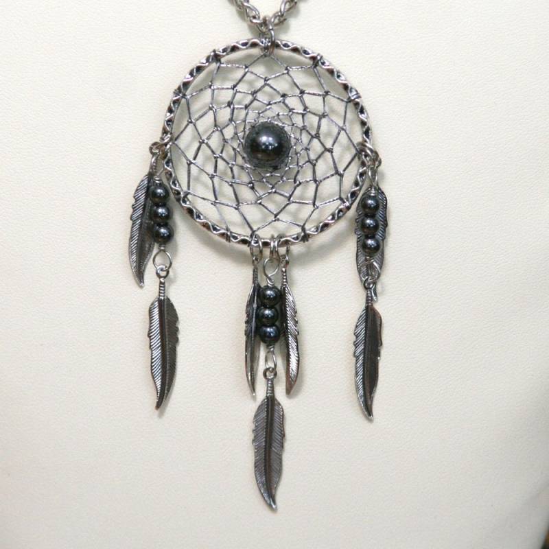 Traumfänger Hämatit & Ausgefallene Antiqued Silber Dreamcatcher Halskette Mit Federn Groß Traumfänger Hämatit & Ausgefallene Antiqued Silber Dreamcatcher Halskette Mit Federn Groß von BBJdesign
