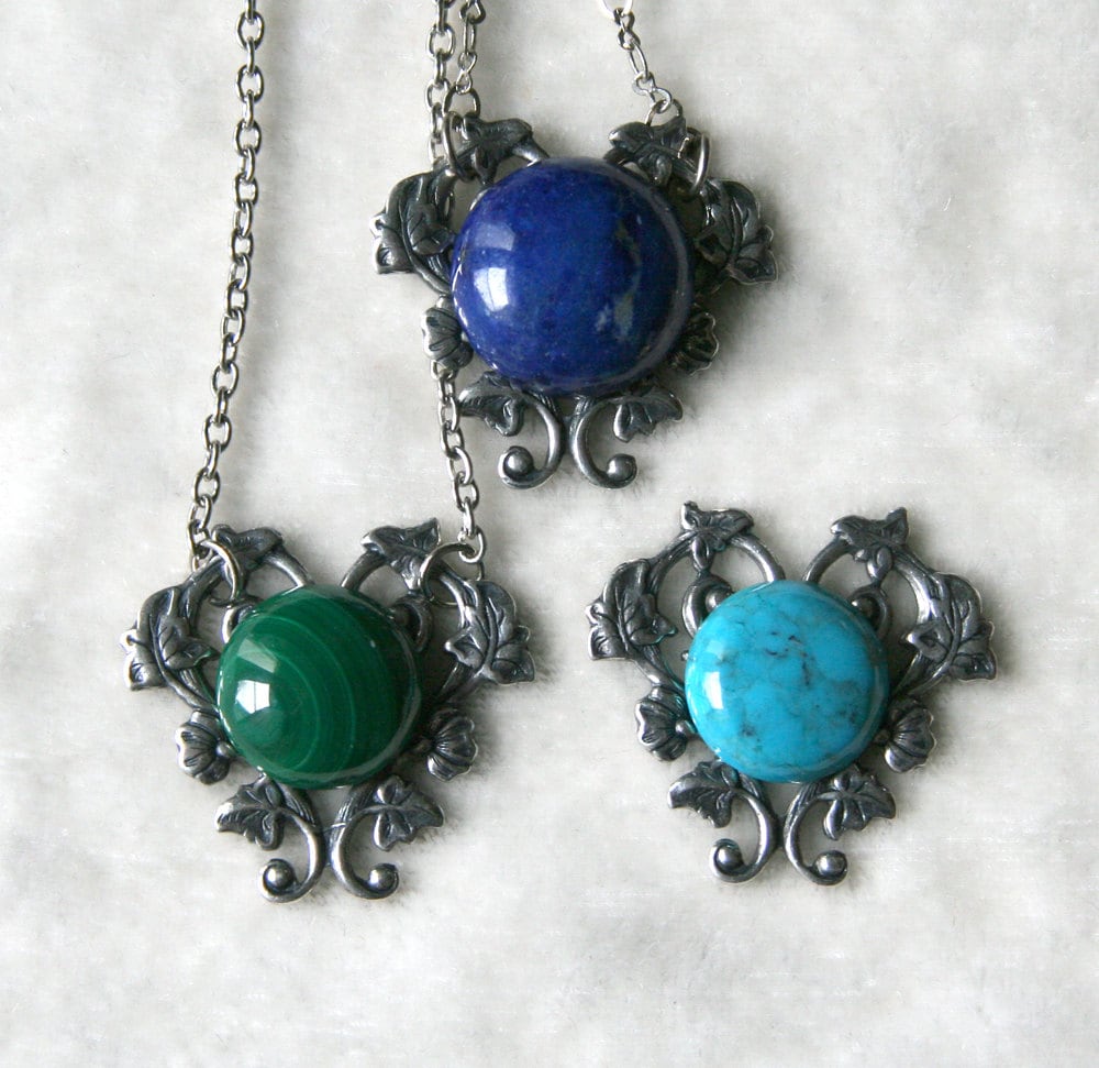 Türkis, Malachit, Lapis Lazuli Cabochon Silber Herz Rebe Und Blumen Halskette Türkis, Malachit, Lapis Lazuli Cabochon Silber Herz Rebe Und Blumen Halskette von BBJdesign