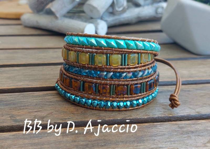 Wickeln Sie Das Armband in Leder Und Glasperlen. Breite Manschette Multirangs, Türkis, Braun. Boho Wrap Armband. Südwest-Boho-stil von BBbyD