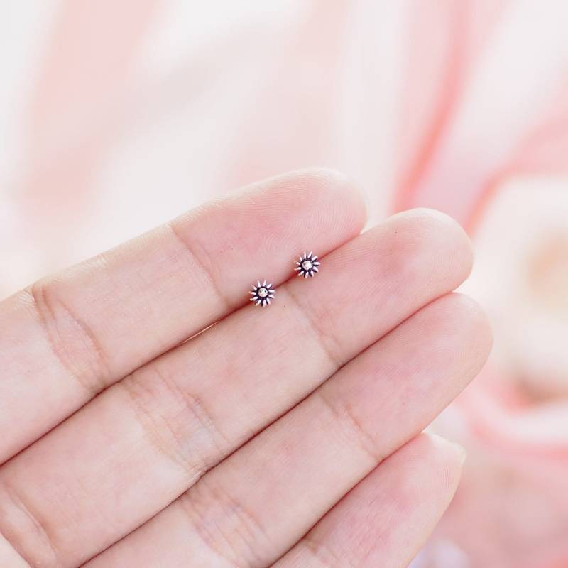 3 Mm - Zarte Ohrstecker, Zarte Bali Knorpel Geschenkidee/Q105-05 von BBlingsilver