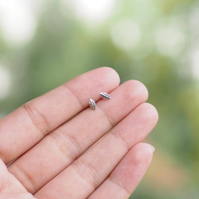 Blatt Ohrstecker, Ohrringe, Kleine Geschenkidee/Q107-Os von BBlingsilver