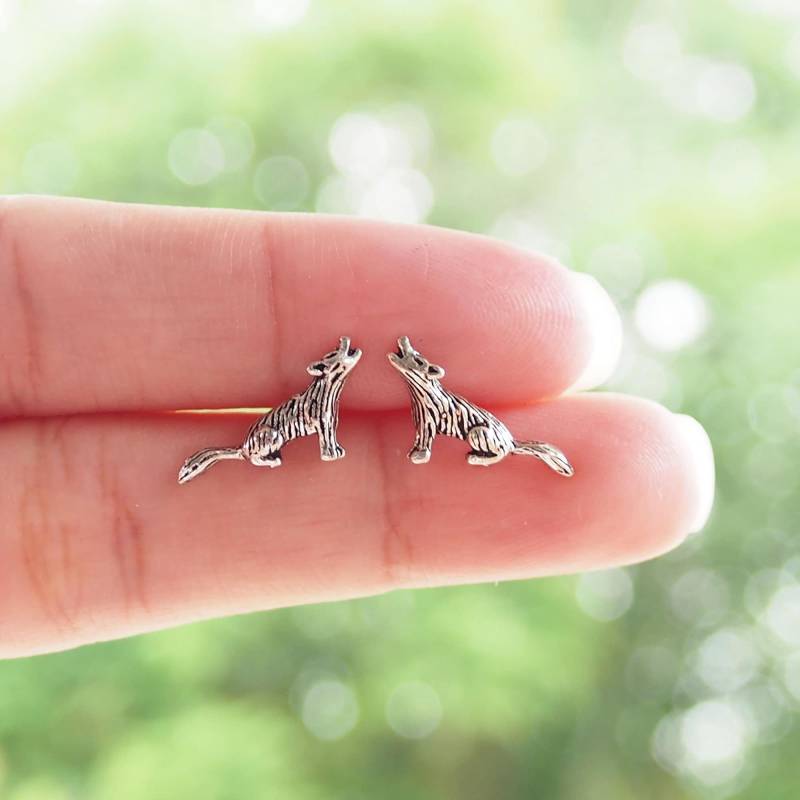 Howling Wolf Ohrstecker - Sterling Silber Tier Schmuck Für Naturliebhaber von BBlingsilver
