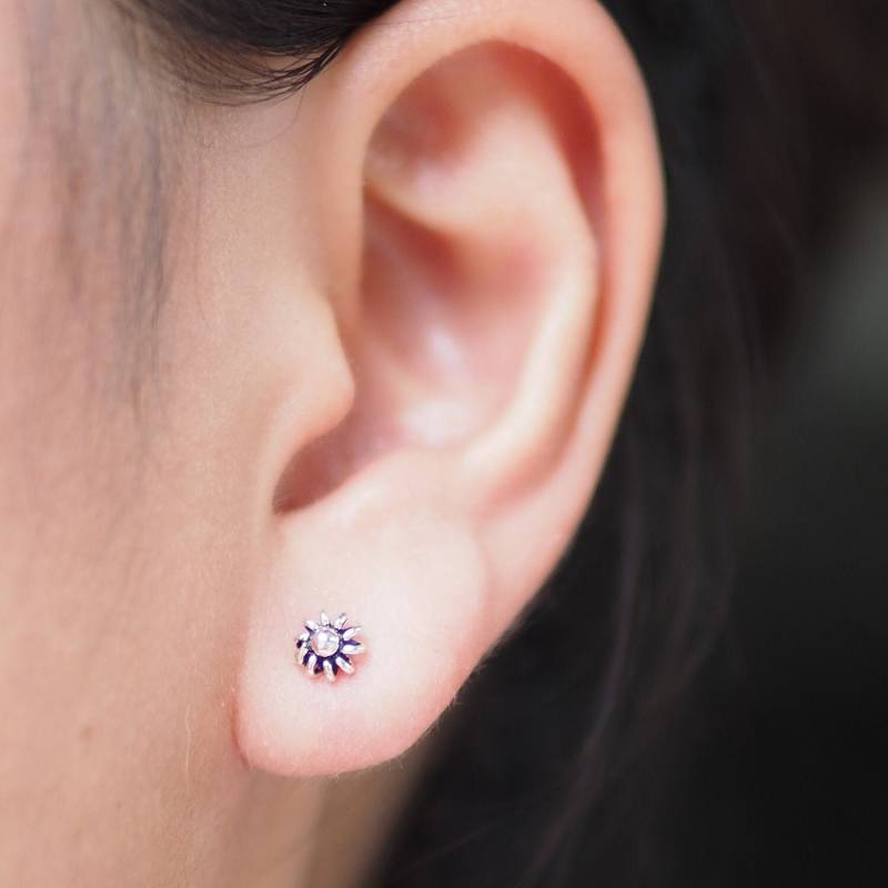 Zarte Ohrstecker, Bali Blume Geschenkidee/Q71 von BBlingsilver