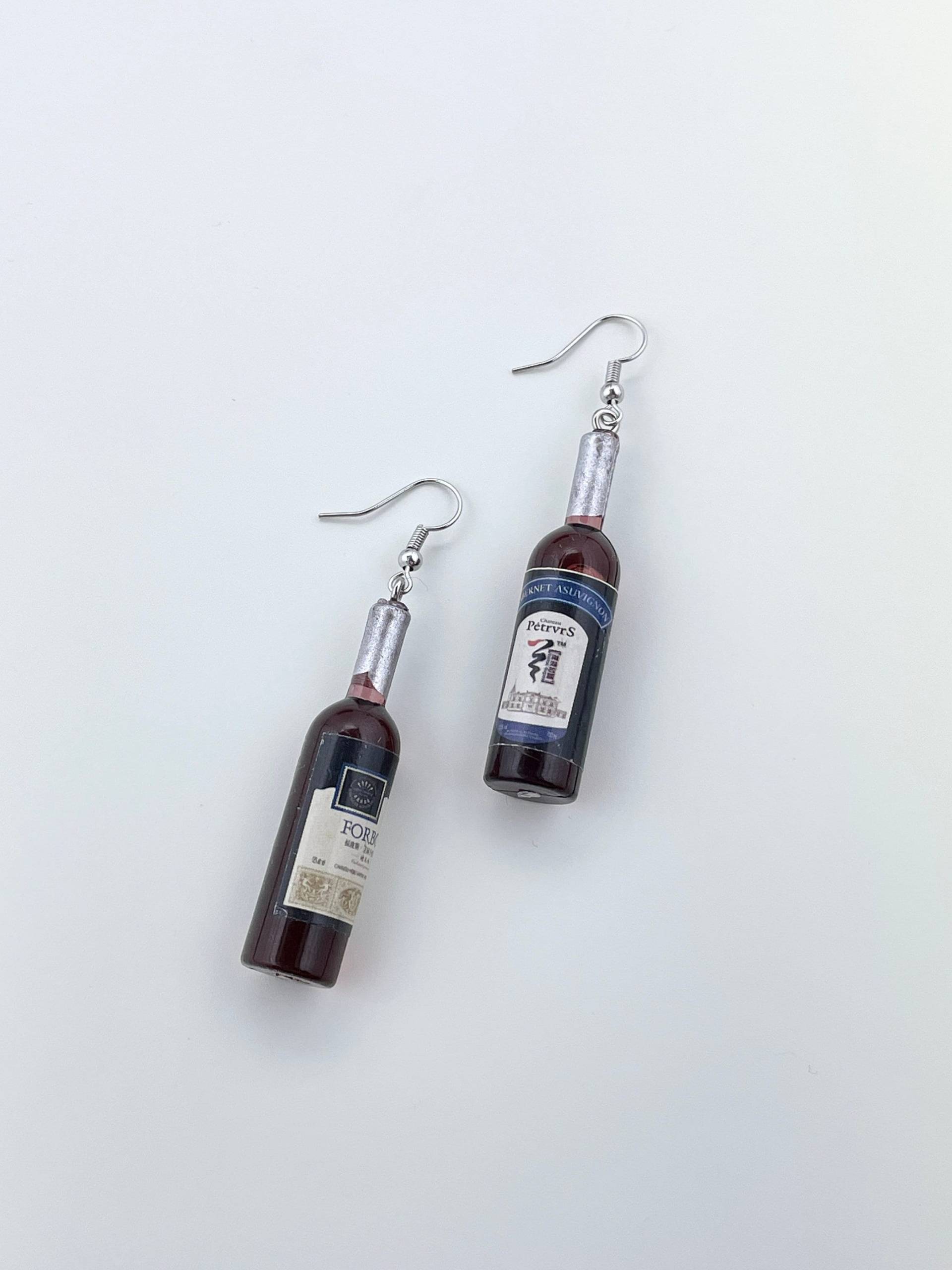 Miniatur Weinflasche Ohrringe, Realistisch, Kunststoff, Rhodinierter Ohrdraht, Anlaufgeschützt von BCDxcreations