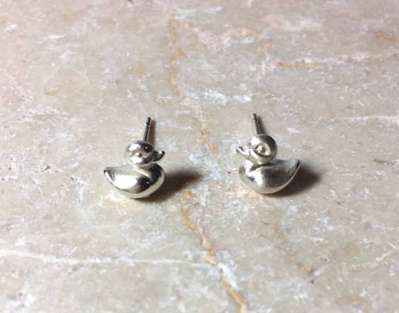 Ducky Sterling Silber Ohrstecker Für Gepiercte Ohren. Perfektes Geschenk Den Besten Freund Ducky Sterling Silber Ohrstecker Für Gepiercte Ohren. Perfektes Geschenk Den Besten Freund von BCJewelryNYC