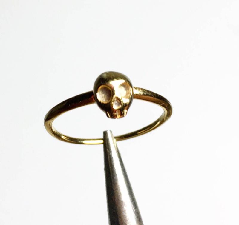 Neuer Mini Skull Stapelbarer Ring. Zusteckring. Benutzerdefinierte Schmuck. Halloween Geschenk Neuer Mini Skull Stapelbarer Ring. Zusteckring. Benutzerdefinierte Schmuck. Halloween Geschenk von BCJewelryNYC