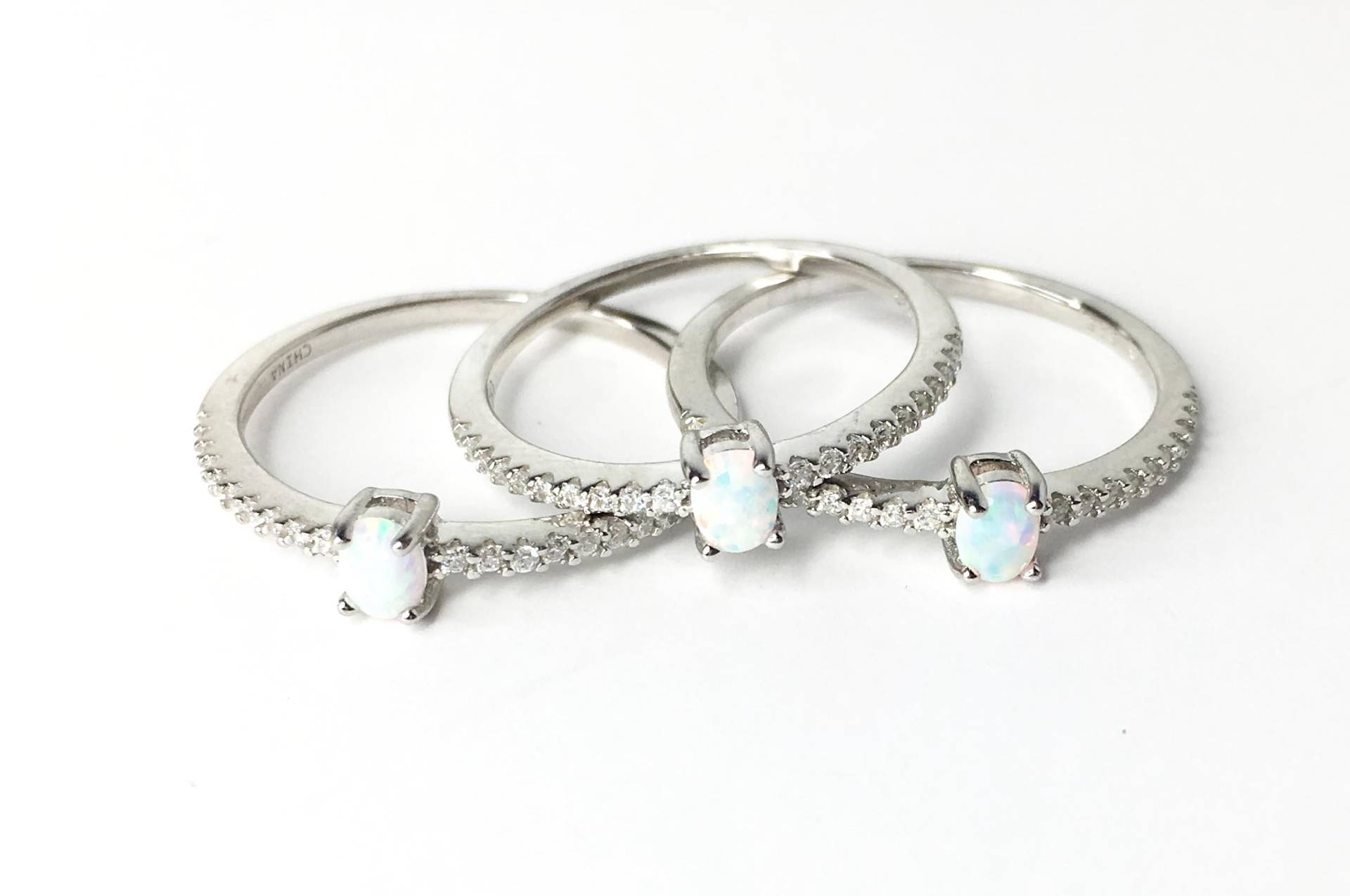 Opal Halo-Ring. Filigraner Ring. Sterling Silber Ring . Kristall-Ring. Zarter Opal Halo-Ring. Filigraner Ring. Sterling Silber Ring . Kristall-Ring. Zarter von BCJewelryNYC