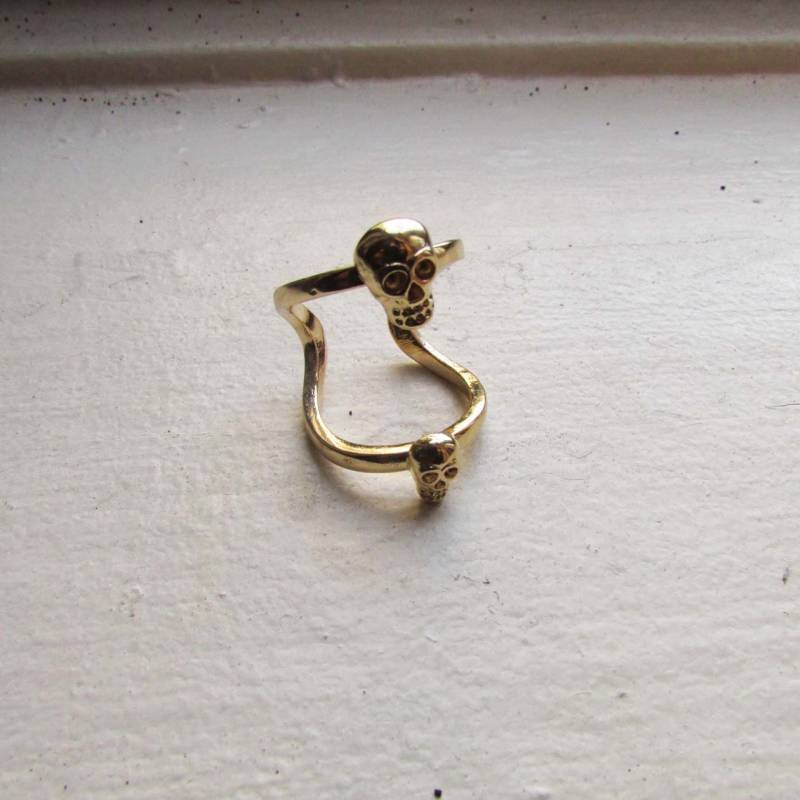 Totenkopf Ring. Halloween Schmuck. Statement Schmuck Geschenk Totenkopf Ring. Halloween Schmuck. Statement Schmuck Geschenk von BCJewelryNYC