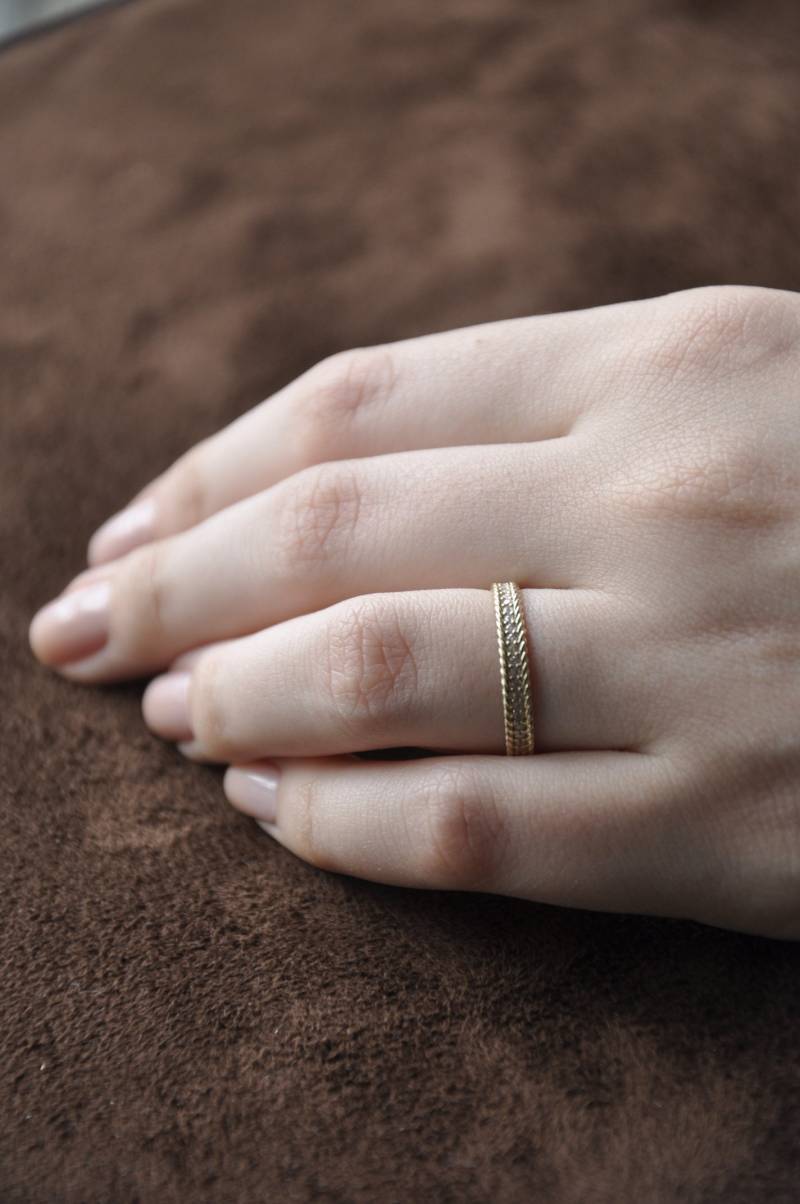 14K Solid Gold Ring, Blattgold Zweigring, Feiner Gedrehter Stapelbarer Ring Mit Zirkon, Perfektes Geschenk Für Mama, Verlobungsring Sie von BCOJewels