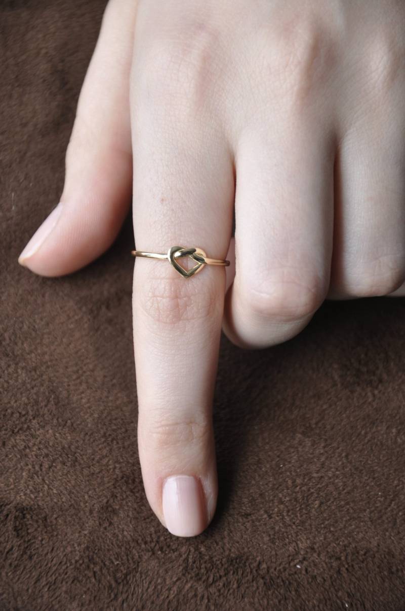 Geknotet 14K Massivgold, Unendlichkeit Liebesring Für Sie, Gold Ewiges Herzring, Schleifenherzring, Perfektes Geschenk Mutter, Statement-Geschenk Sie von BCOJewels