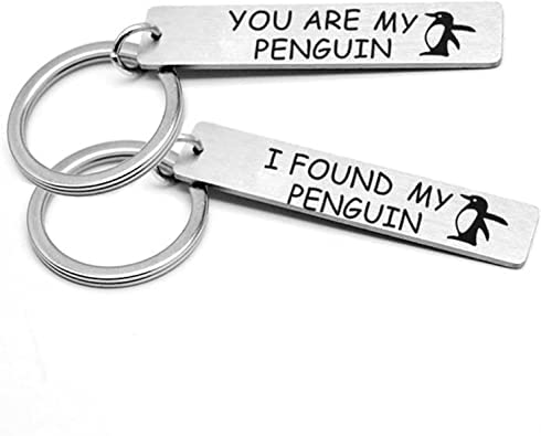 BCughia Pinguin Schlüsselanhänger Set，Partner Schlüsselanhänger 2er Set mit Gravur You Are/I Found My Penguin Paar Geschenke von BCughia