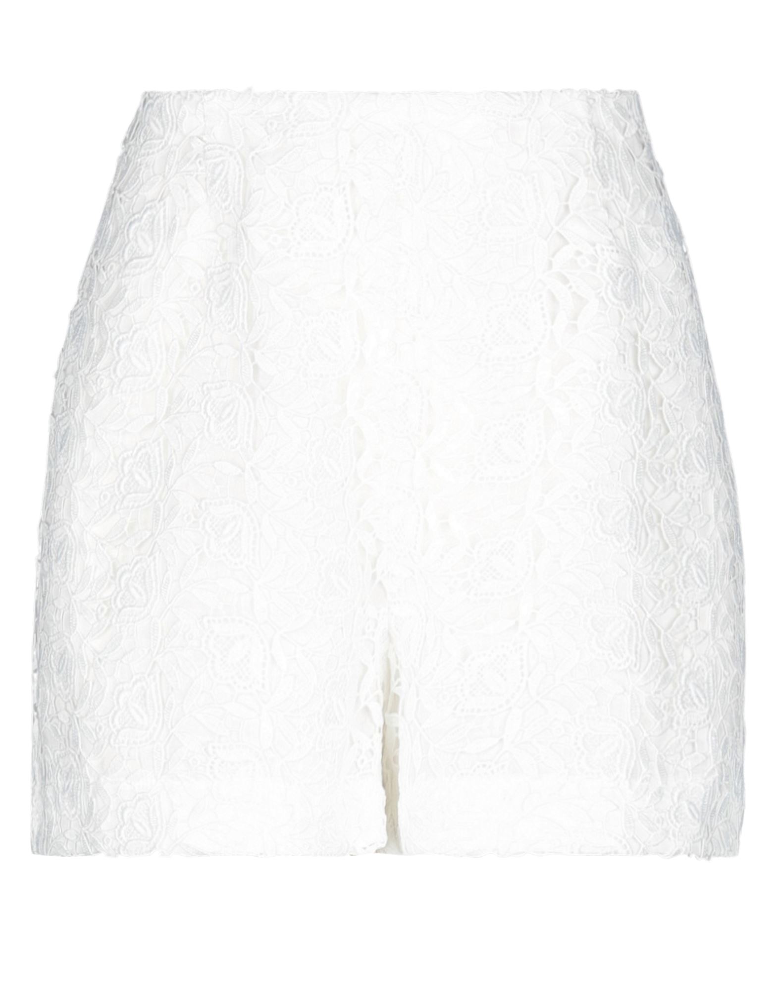 BE BLUMARINE Shorts & Bermudashorts Damen Weiß von BE BLUMARINE