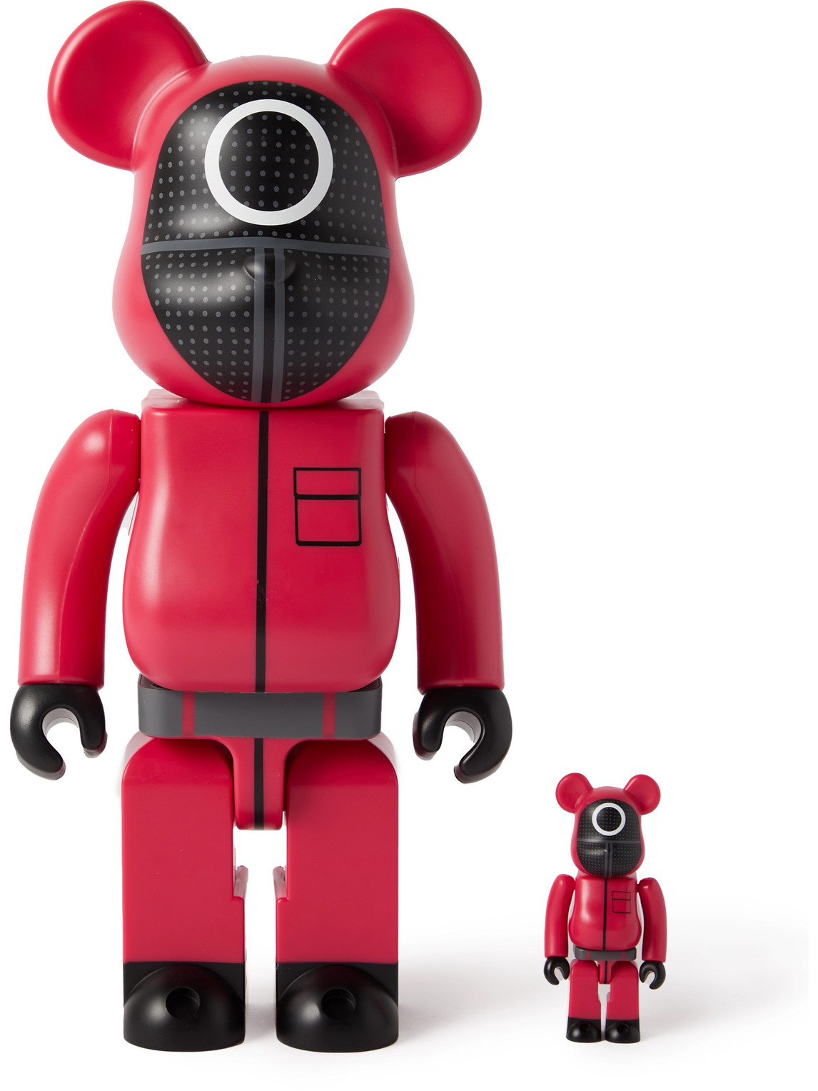 BE@RBRICK - Squid Game 100% 400% Printed PVC Figurine Set - Men - Red BE@RBRICK - Squid Game 100% 400% Printed PVC Figurine Set - Men - Red von BE@RBRICK