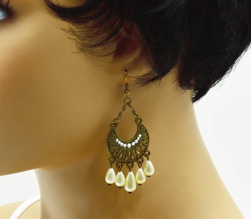 Baumelt Boho Mit Perlmutt Perlen Ohrringe von BEADFALLS