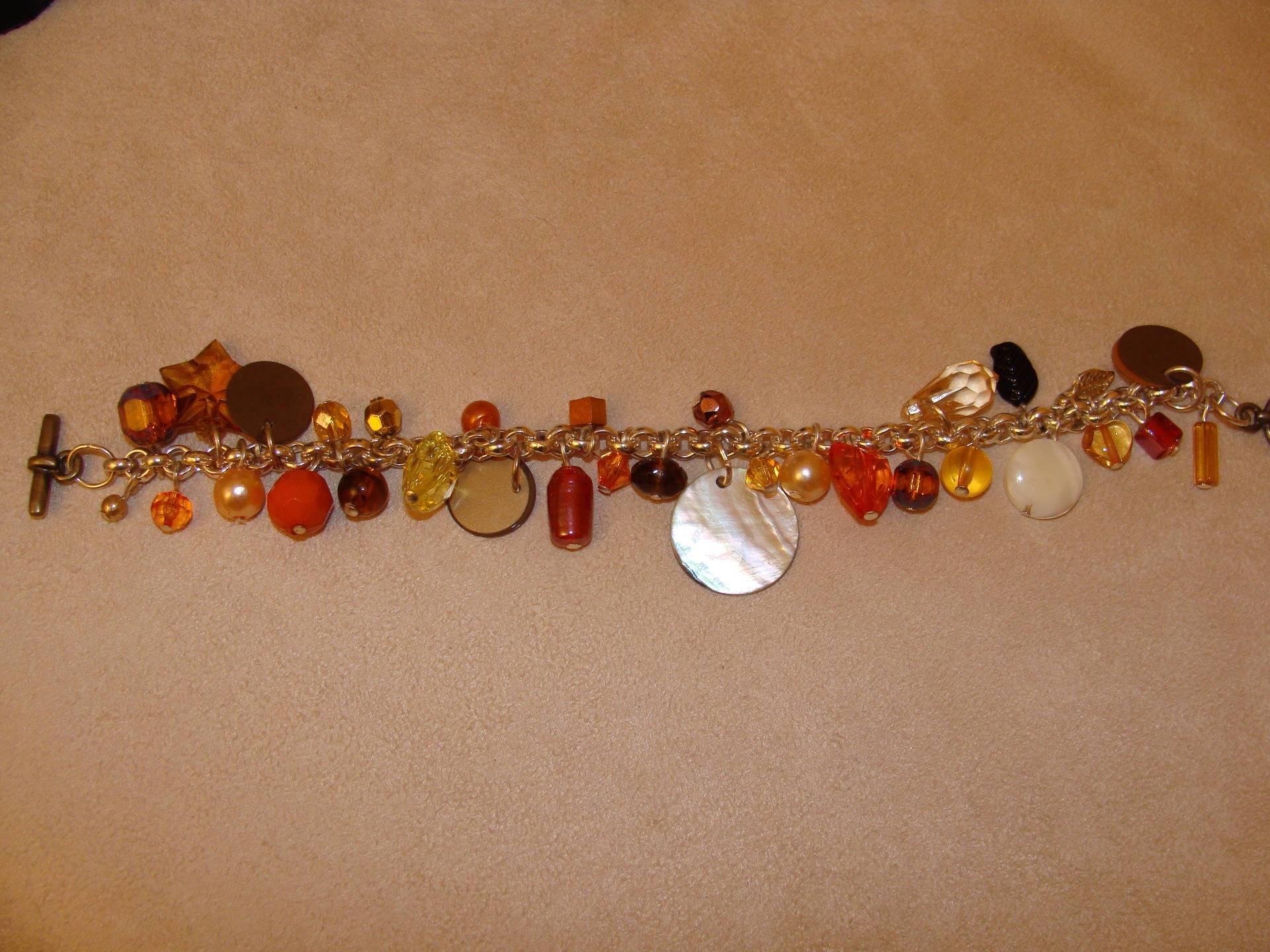 Charms Armband Jede Art Von Perlen von BEADFALLS