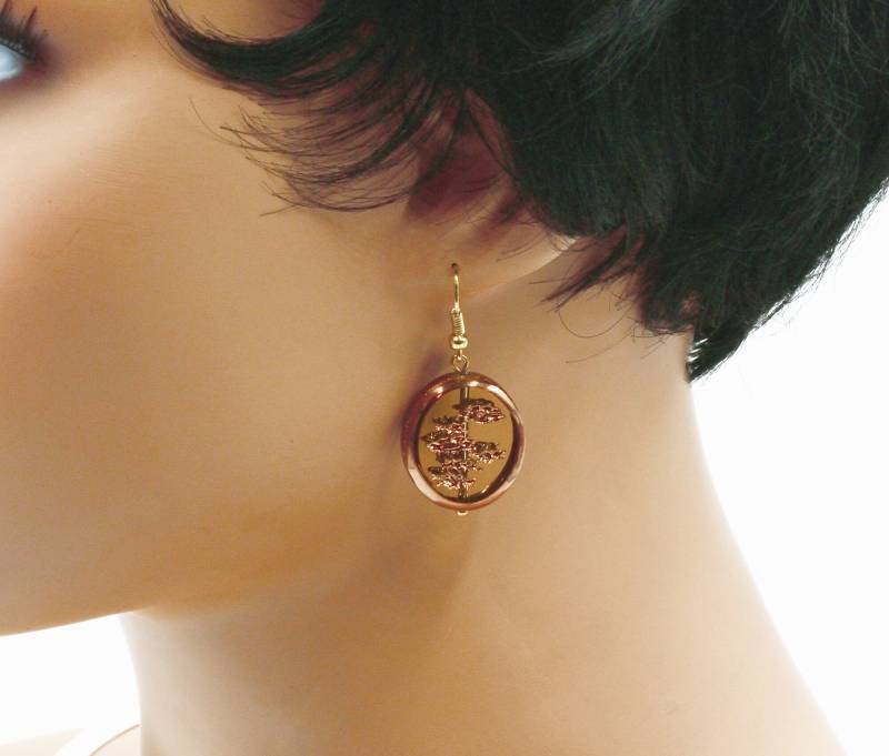 Ohrringe, Ovales Boho-Glas, Gemeähtes Glas, Bernsteinfarbe, Elektro-Plated von BEADFALLS