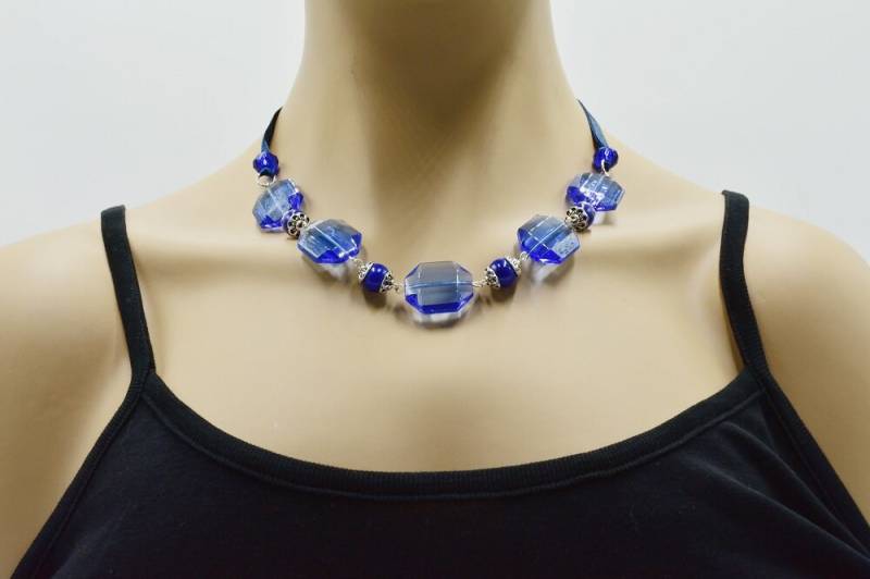 Ornament Glas Blau Boho Schmuck, Abends Putz, Boho, Passende Satin Schnur von BEADFALLS