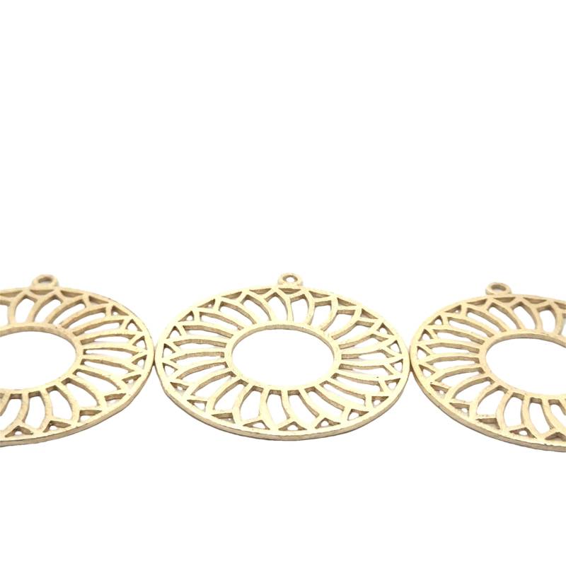 Gold-Finish, Versilbert, E-Beschichtet, Gebürstet, Kupferzubehör, Anhängergröße 53 X 48 Mm von BEADPRIDE