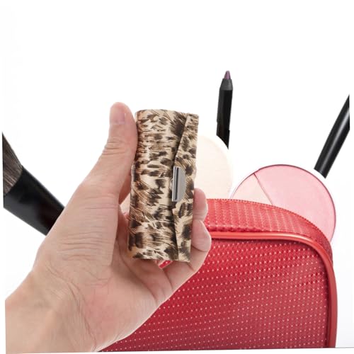 BEBEMOKO Leopard Satin Lippenstiftbox mit Stickerei Kompakte Lipstick Aufbewahrung Schützender Lippenstifthalter für Damen Multifunktional Tragbar Modisches Mini Makeup Case Leicht und von BEBEMOKO