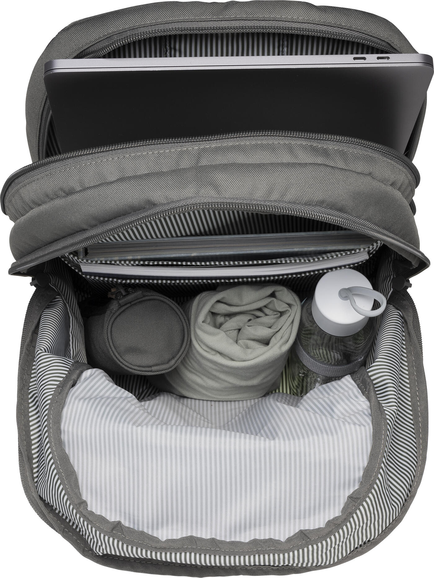 BECKMANN NORWAY - Urban, Foggy Green Green von BECKMANN NORWAY